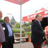 Aalten, FNV, bloemenvouwers, gemeentekantoor, 1 juni 2016 039.jpg